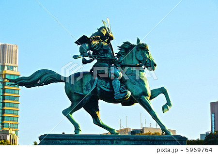 楠公(楠木正成)の騎馬像（皇居外苑／東京都千代田区）の写真素材