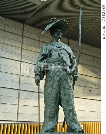 太田道灌」の像（東京国際フォーラム／東京都千代田区丸の内）の写真