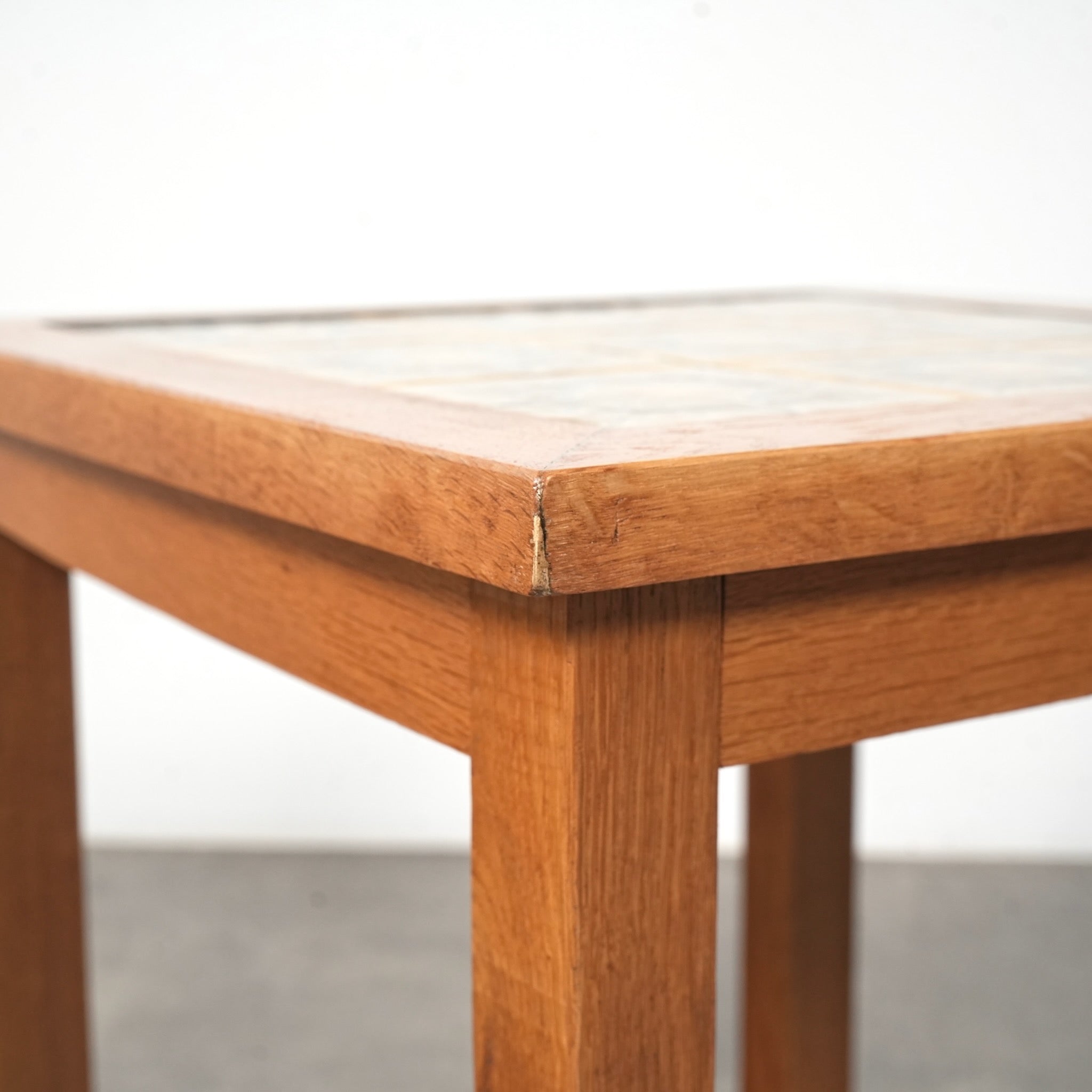 デンマークヴィンテージ タイルトップ サイドテーブル – TIME HYPE