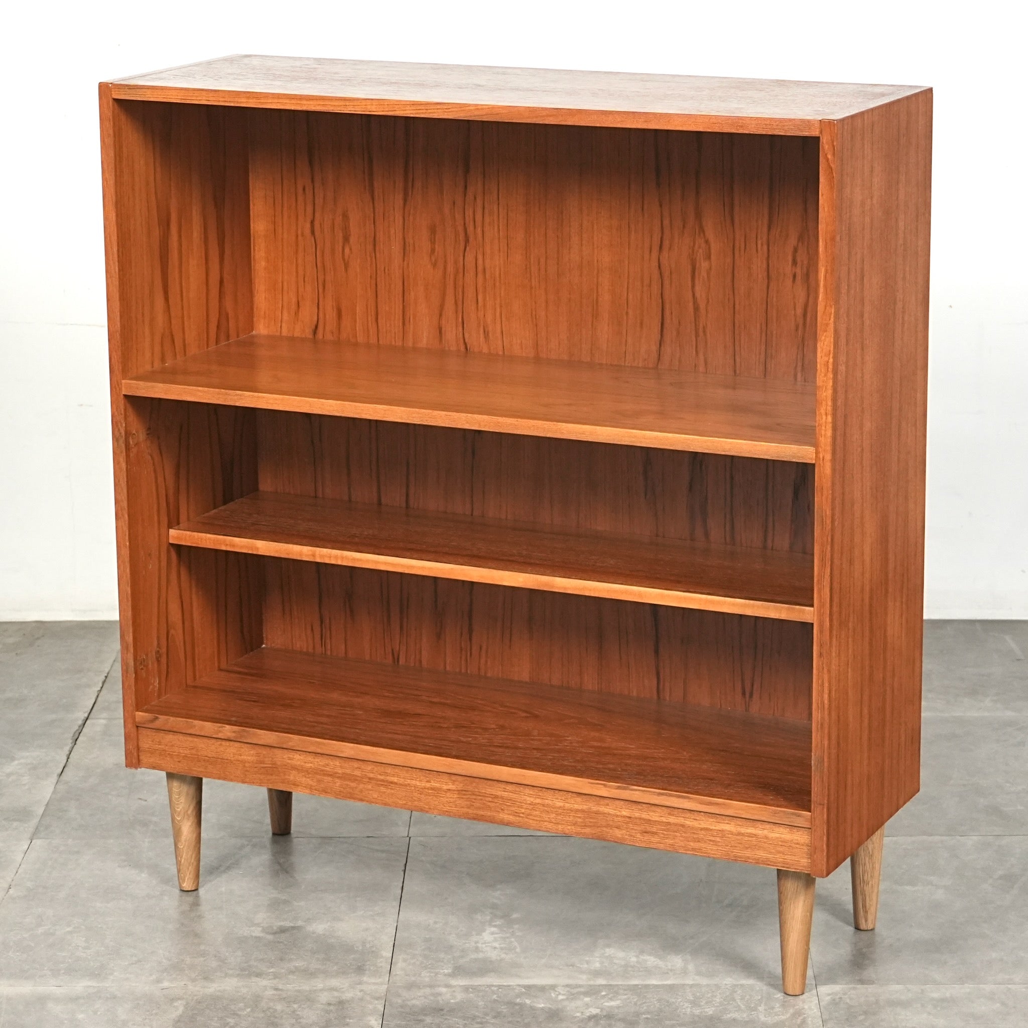 デンマークヴィンテージ ブックシェルフ – TIME HYPE