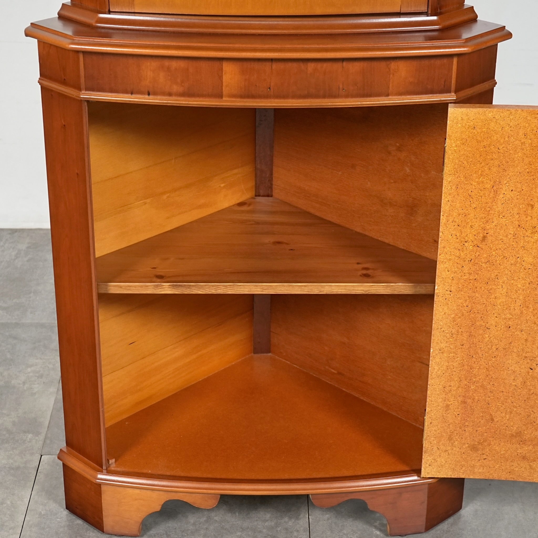 英国クラシック ヴィンテージ コーナーキャビネット – TIME HYPE