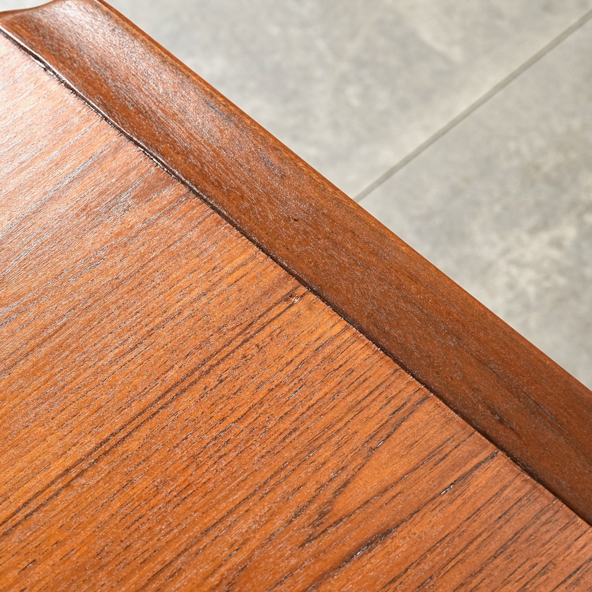 Remploy】ヴィンテージ ローテーブル – TIME HYPE