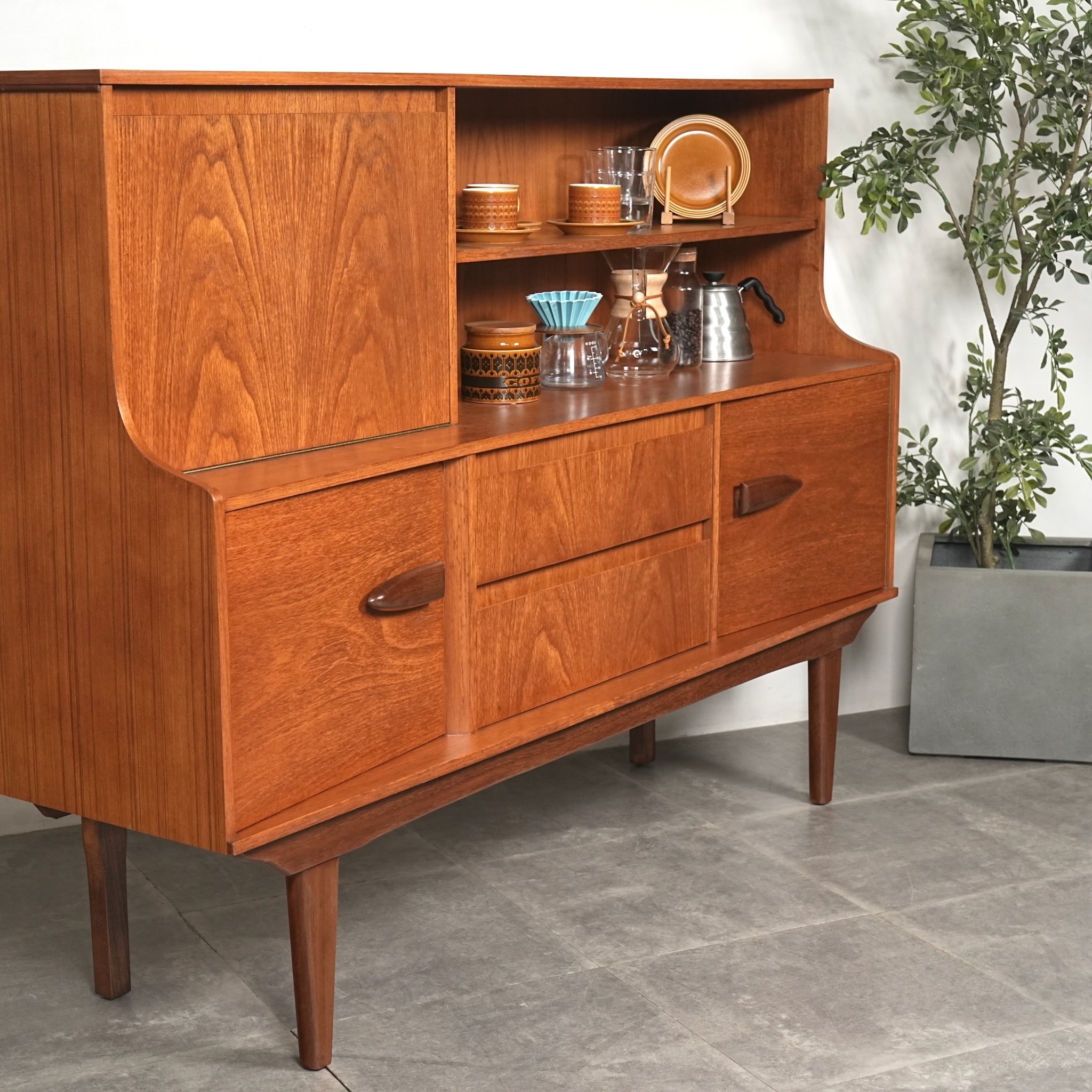 Jentique】ヴィンテージ キャビネット(ハイサイドボード) – TIME HYPE