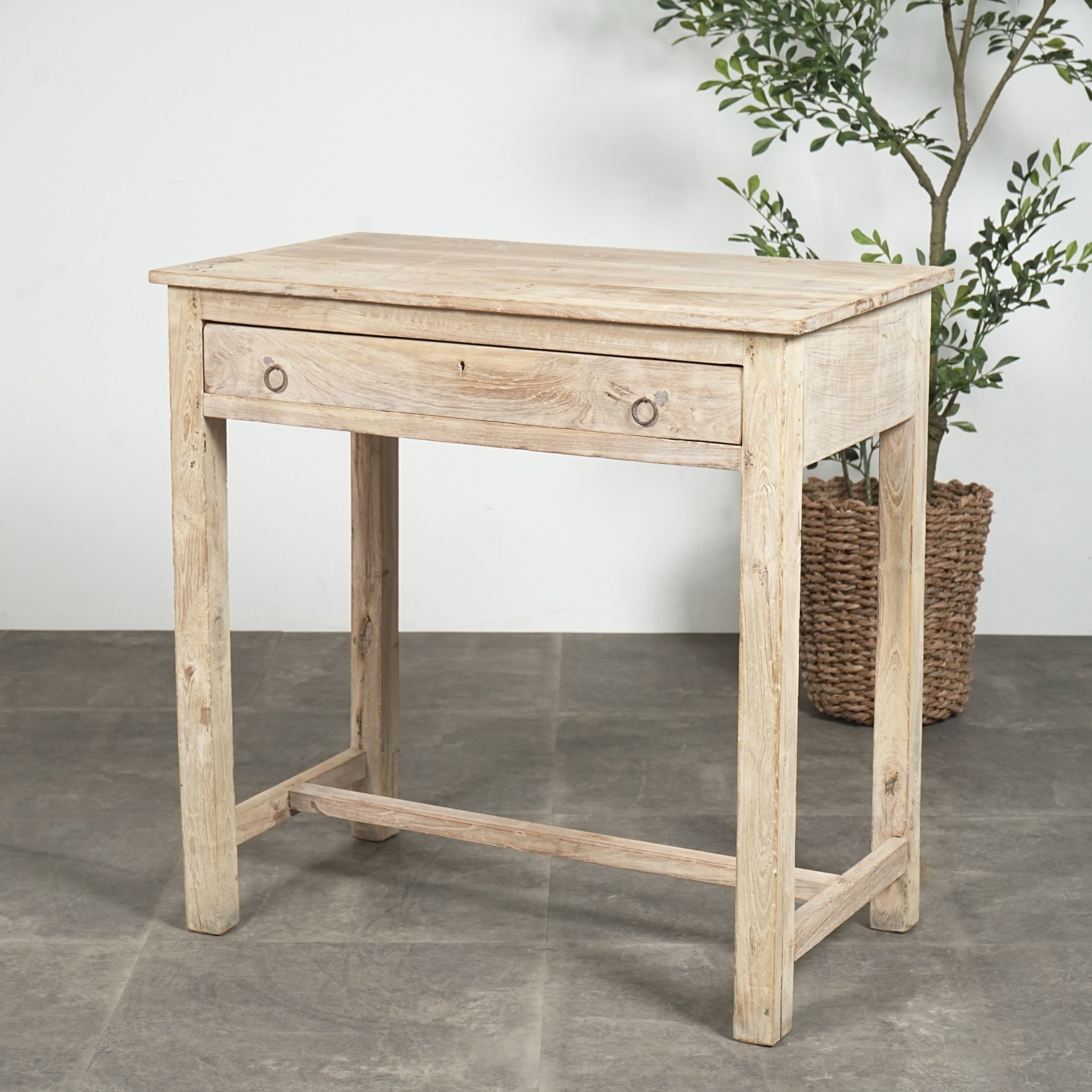 285805-1.jpg?v=1734783584&