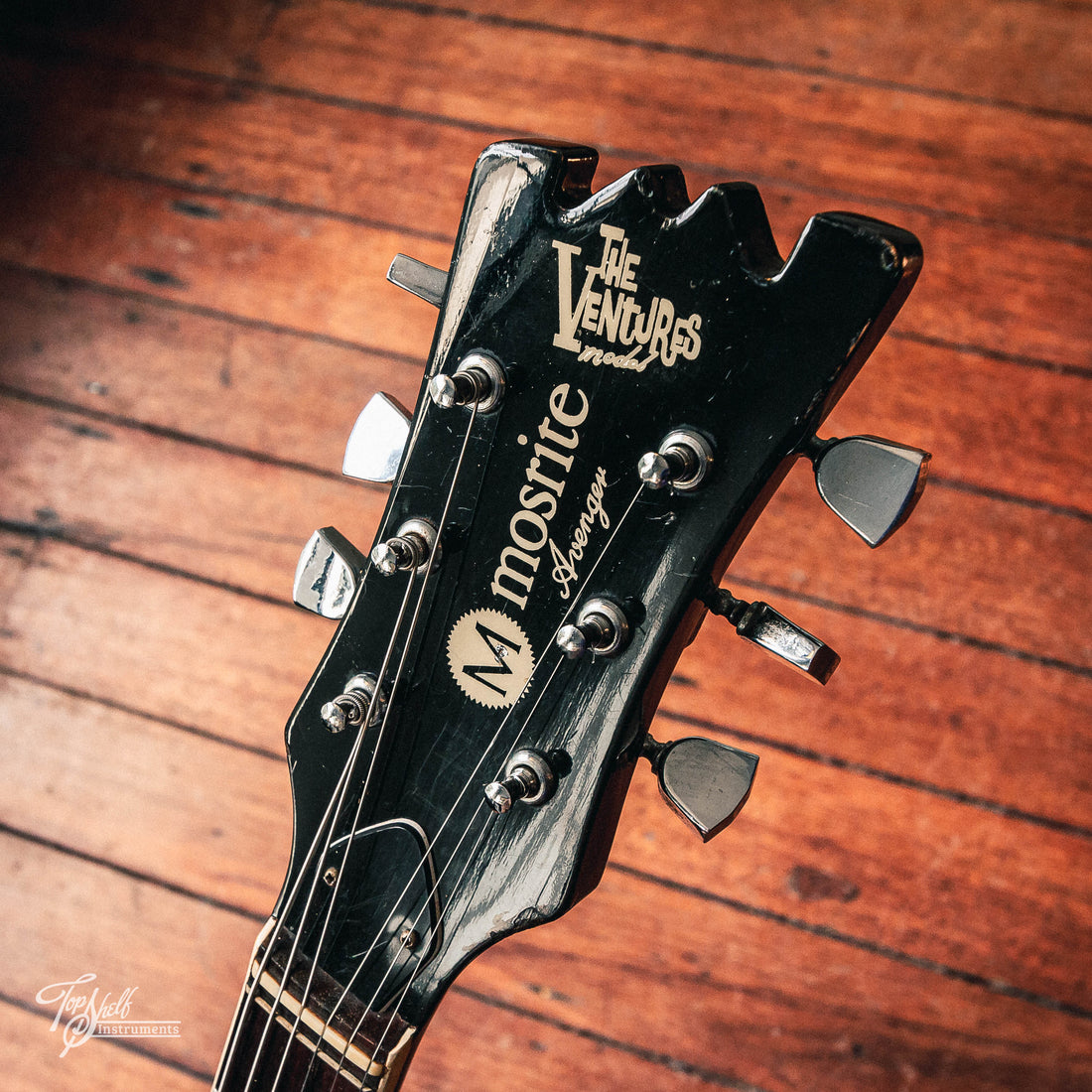 Mosrite Avenger Black Sparkle Firstman 1975 – Topshelf Instruments