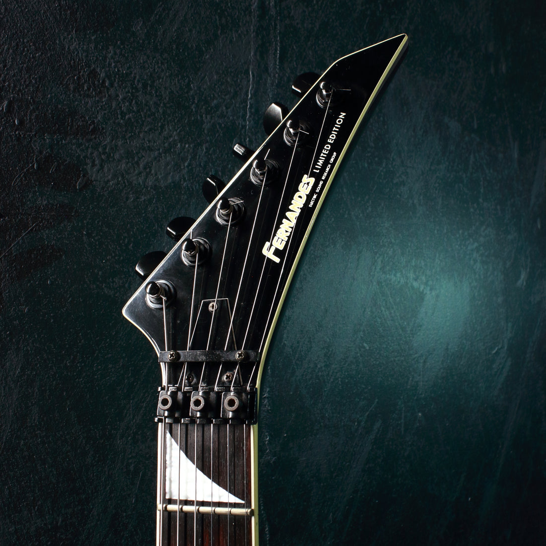 Fernandes Limited Edition STJ-75 Black 1988 – Topshelf Instruments