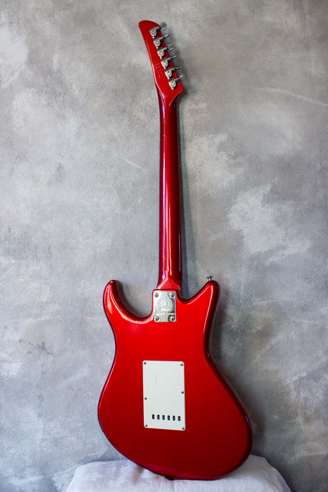 Yamaha SS-300 Candy Apple Red 1982 – Topshelf Instruments
