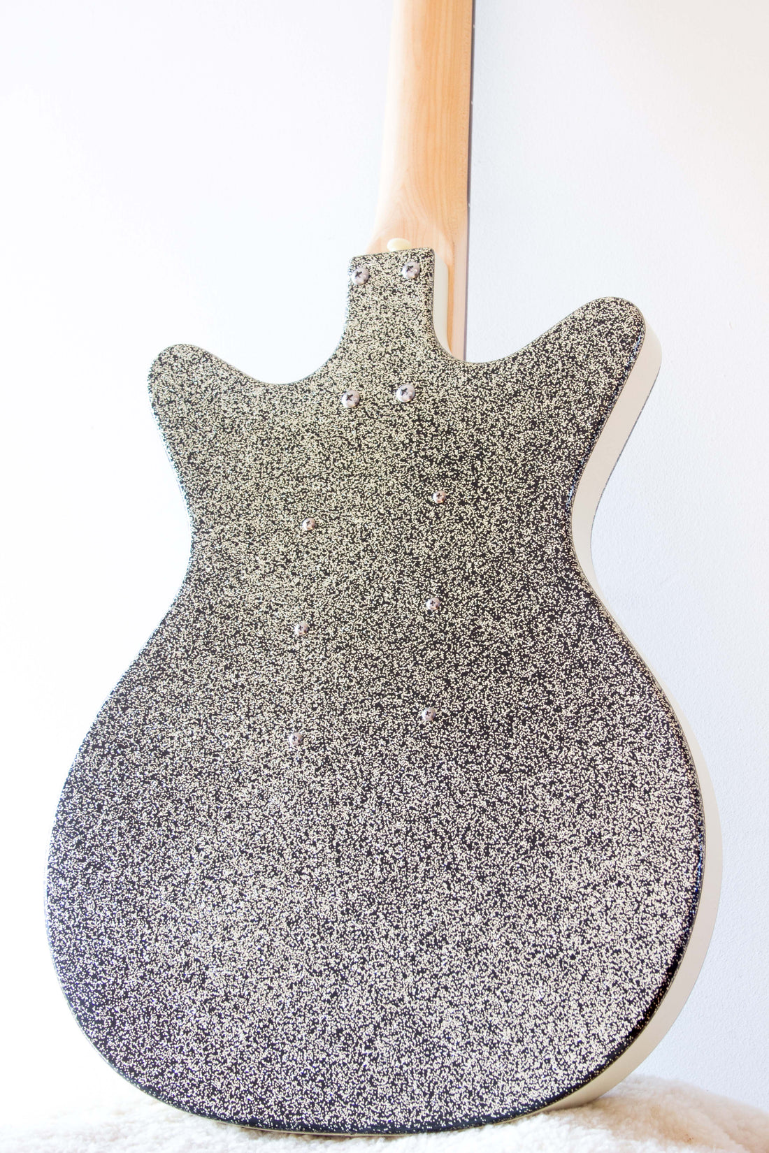 Danelectro DC-3 Silver Sparkle 1998-00 – Topshelf Instruments