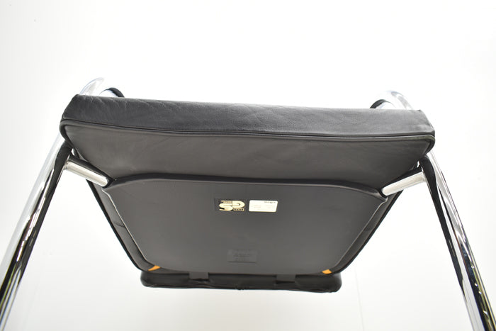 中古】ヴィトラ ビザソフト ミーティングチェア 総革張り ブラック