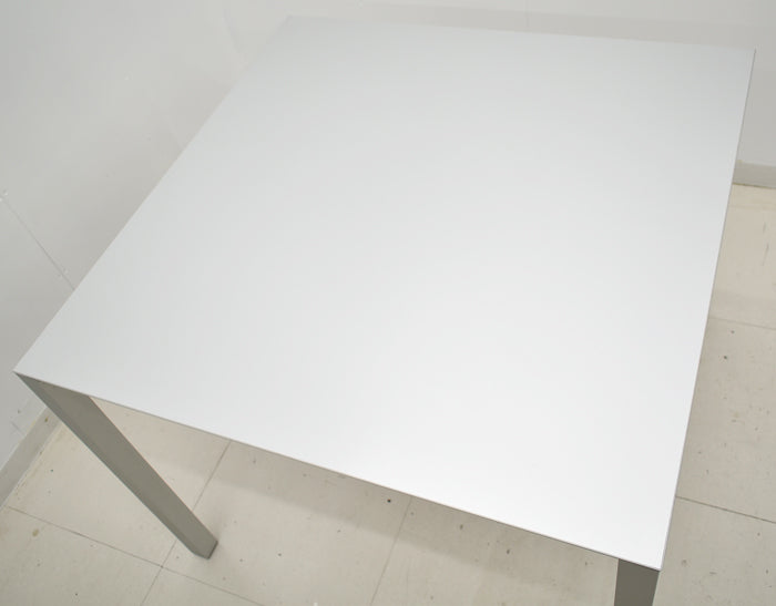 中古】Cassina ixc. AIR FRAME テーブル W900 2024070801【中古