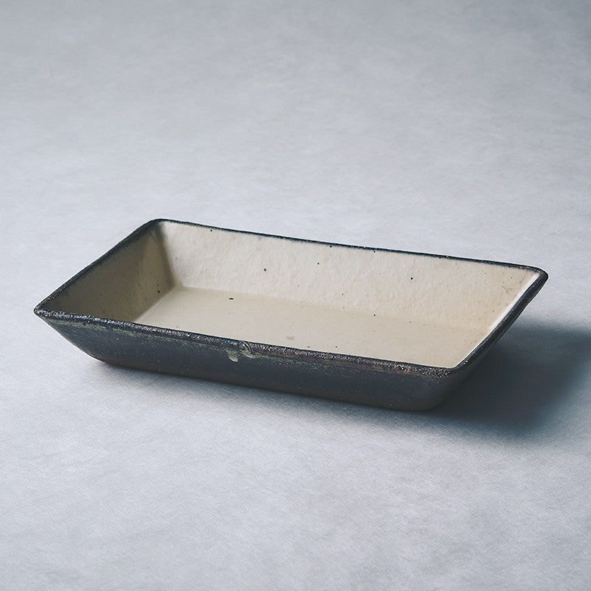 白灰 長角深皿 – TOU