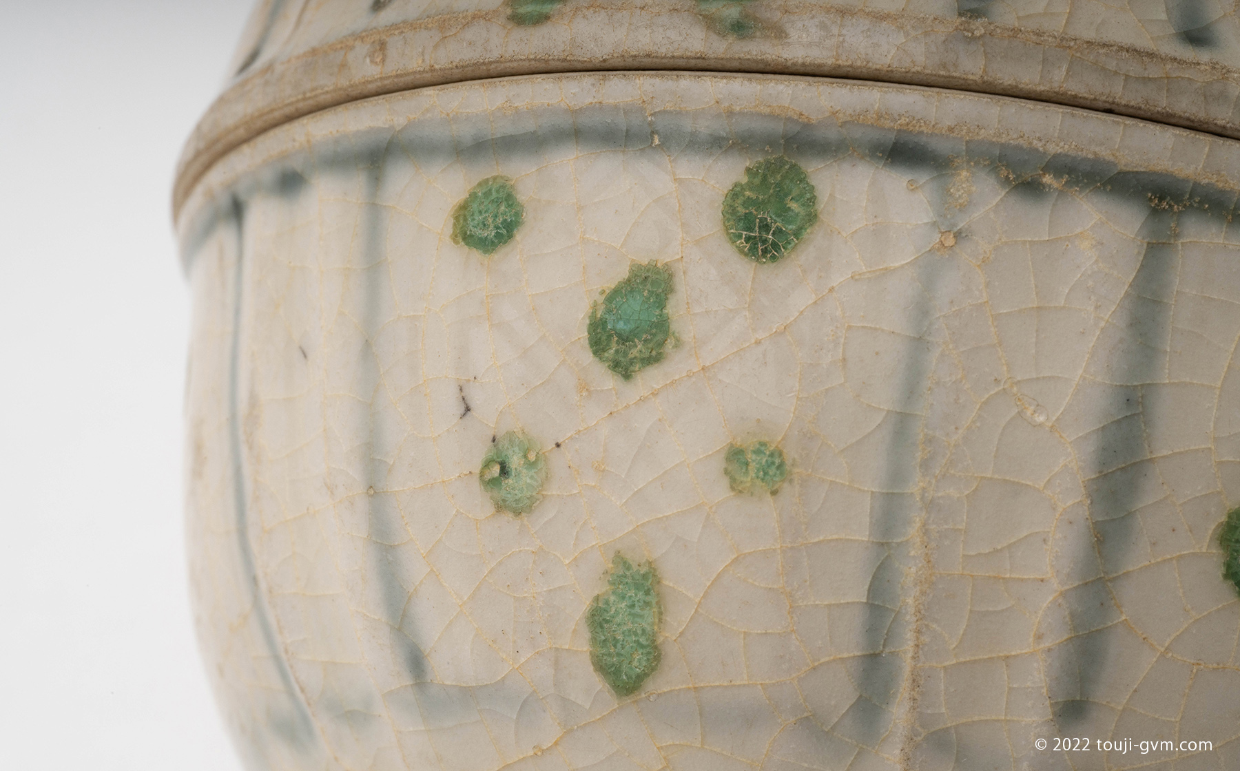 宋胡録盖盒 – Sangkalok Covered Box | 陶磁オンライン美術館ーTOUJI