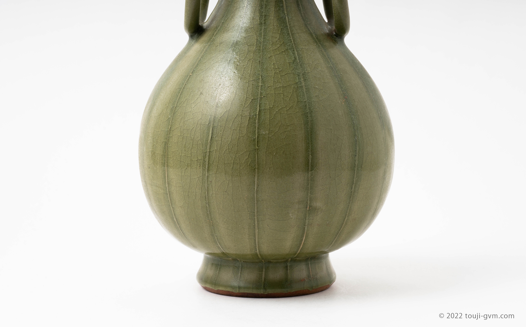 龍泉窯 青磁花口獣环耳瓶 – Longquan Celadon | 陶磁オンライン美術館