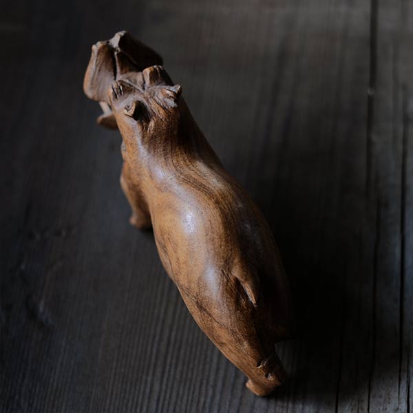 木彫りのカバ – zakka store towi