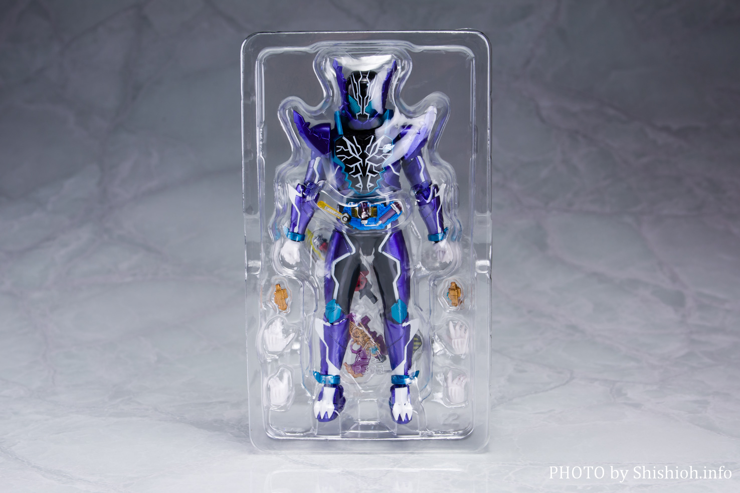 レビュー】S.H.Figuarts 仮面ライダーローグ