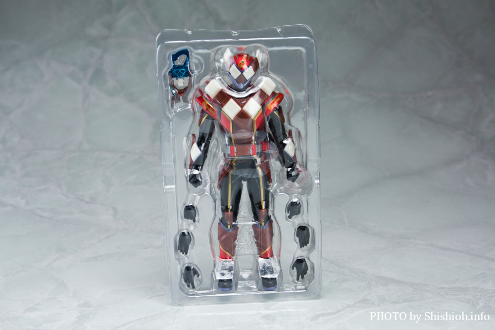 レビュー】S.H.Figuarts 仮面ライダーヴァレン チョコドンフォーム