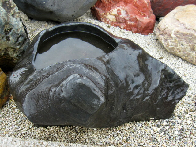 溜まり石 つくばい