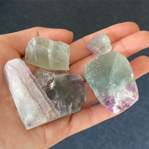 楽天市場】フローライト 蛍石 天然石 パワーストーン 100g ラフロック