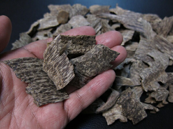 楽天市場】台湾輸出用 ベトナム産高級栽培沈香 5g 量り売り サンプル