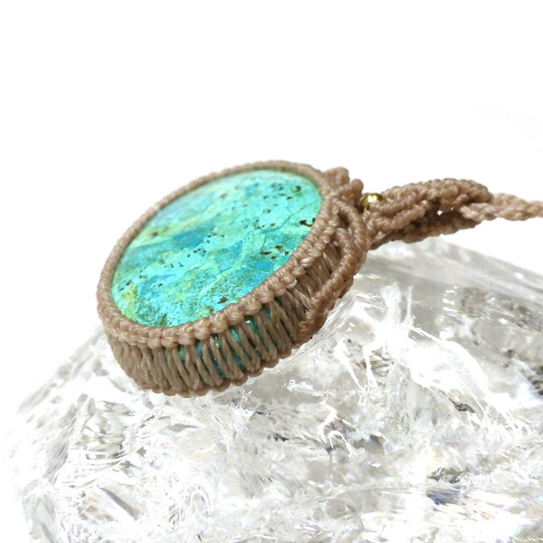 楽天市場】クリソコラ マクラメペンダント 天然石ペンダント