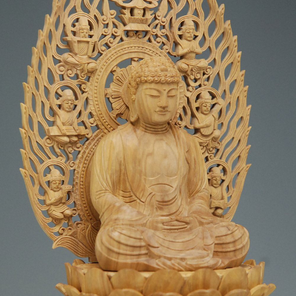 楽天市場】仏像 最高峰の素材 白檀 の 仏像 総 白檀 六角 ケマン 台座