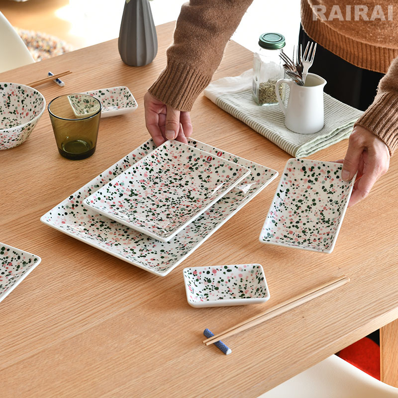 楽天市場】イッタラ A4 プレート オイバ トイッカ ヘレ ピンク