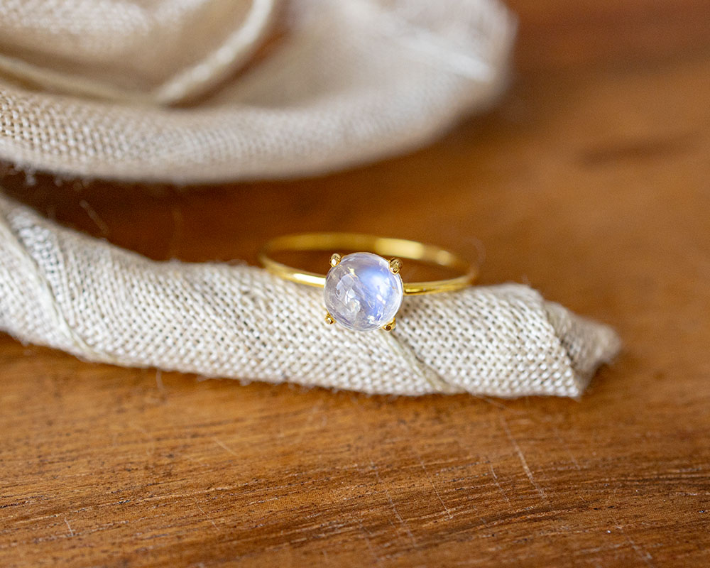 楽天市場】選べる レインボームーンストーン リング ラウンド