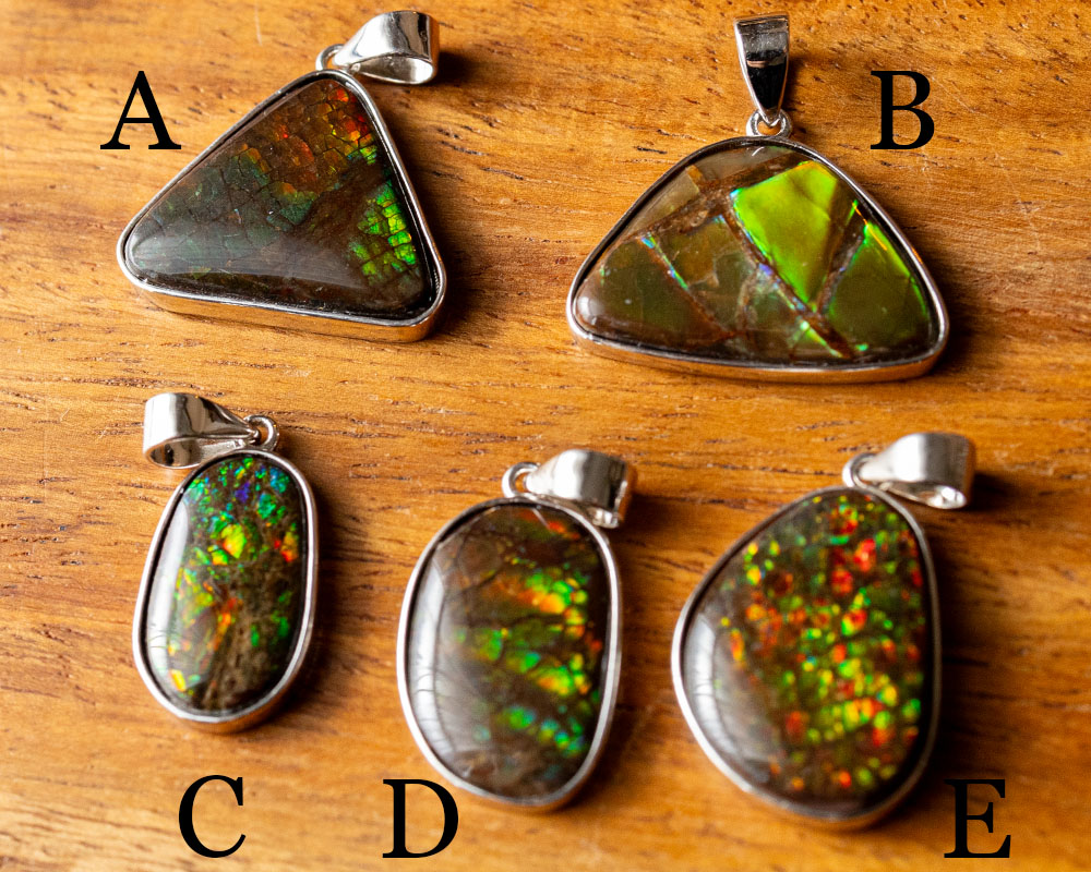 楽天市場】一点物 選べる アンモライト ペンダントトップ マルチカラー