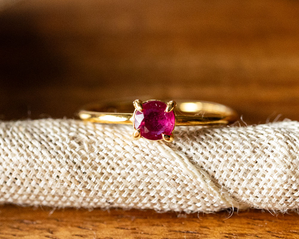 楽天市場】約4mm 宝石質 ルビー リング 指輪 ラウンドカット 約0.35ct