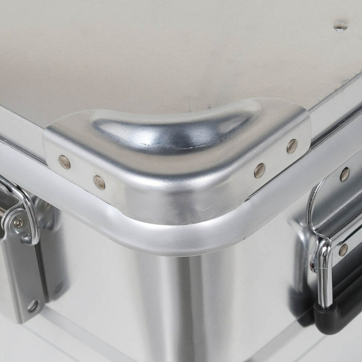 楽天市場】収納ボックス ふた付き XL アルミ コンテナ コンボイ 2