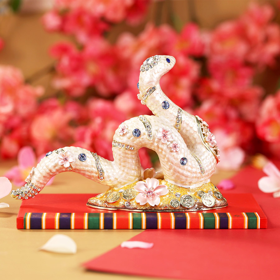 楽天市場】＜桜白蛇＞白蛇 巳年 干支の置物 ジュエリーボックス