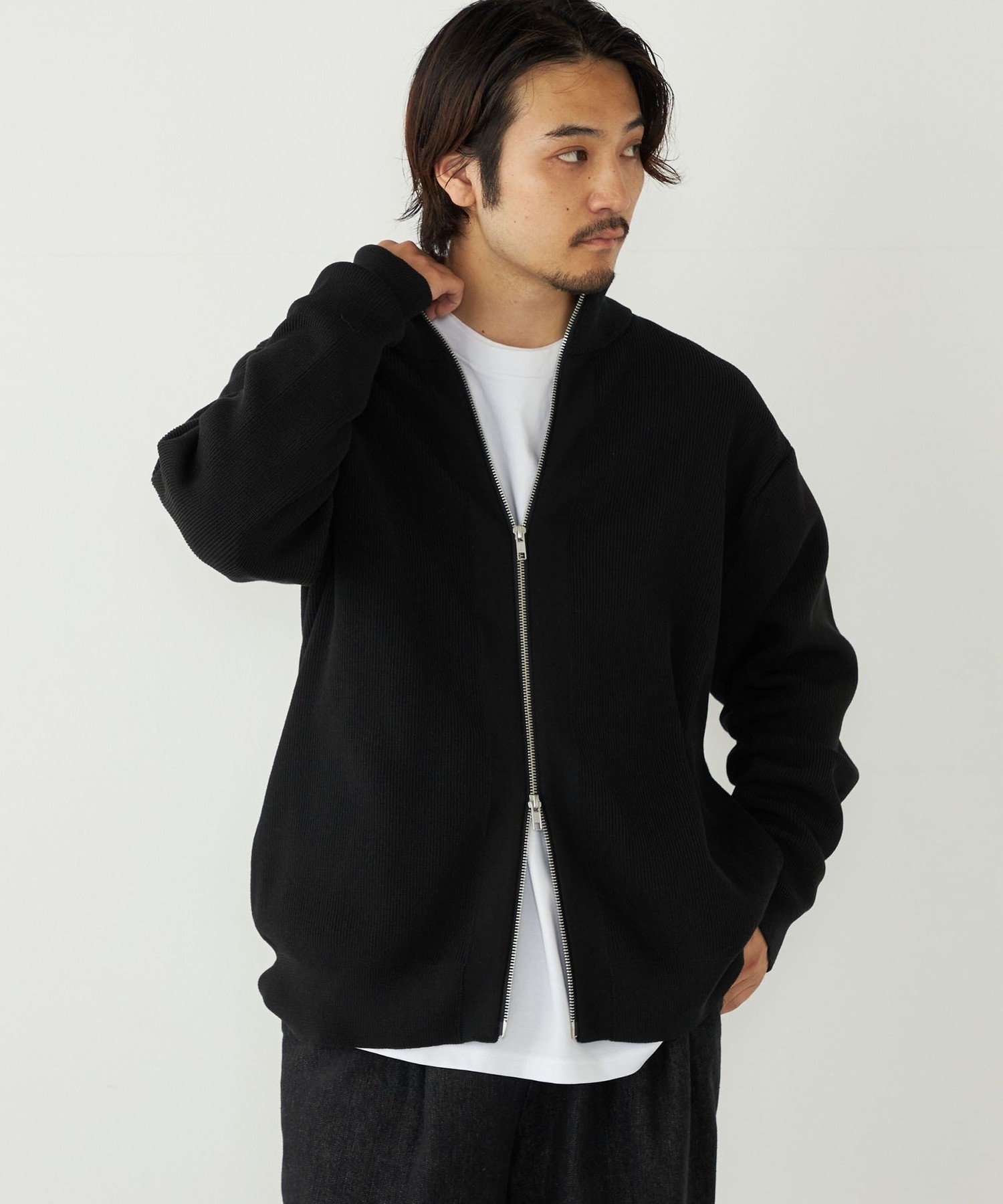 黒ニットページ　イラスト依頼 黒のセーターのイラストセットのイラスト素材 [110100568] - PIXTA