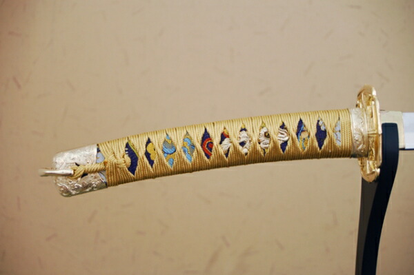 楽天市場】模造刀 梨子地鞘太刀拵え 職人が丹念に製造。 [ 陣太刀 美術