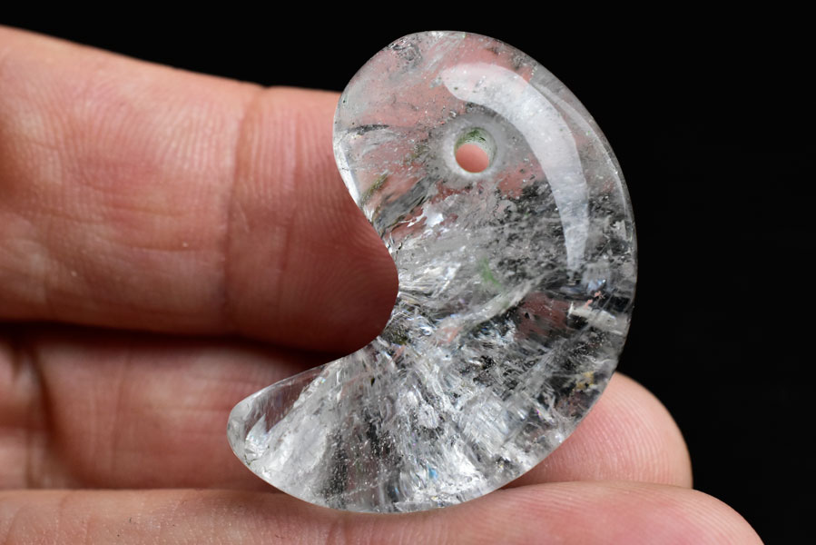 楽天市場】ヒマラヤ水晶 ガネーシュヒマール産水晶 勾玉◇ネパール