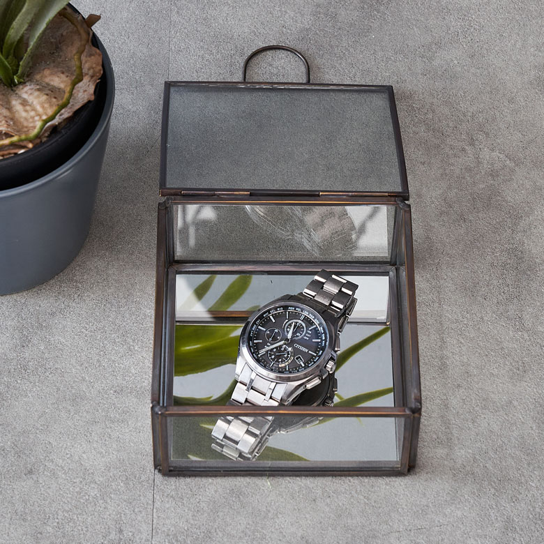 楽天市場】ガラスと真鍮でできた鏡付き収納ケース アンティーク