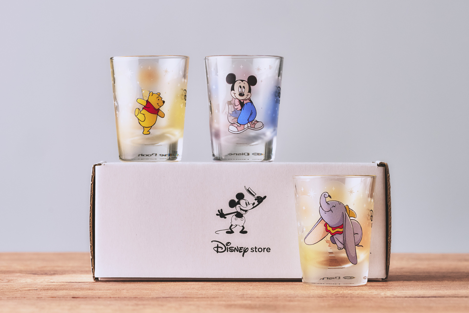 ディズニーストア.jp限定、1万円以上の購入でミニグラスセットが今なら