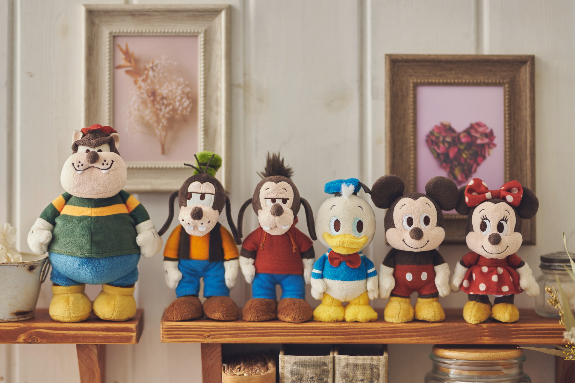 レトロかわいい新作ぬい「Disney stanDs（ディズニースタンディーズ