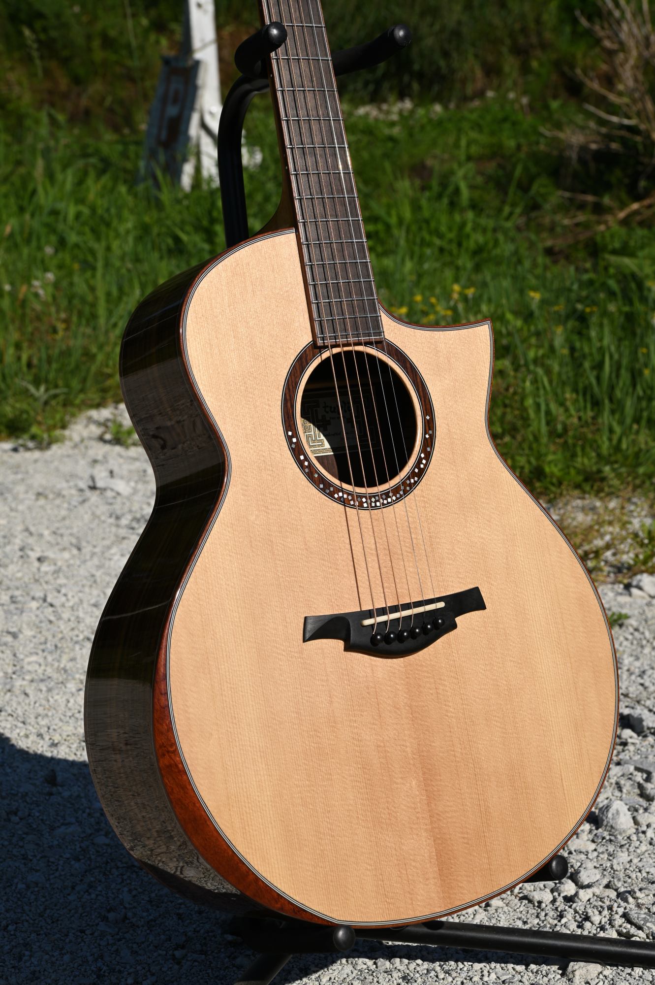 tupli guitars