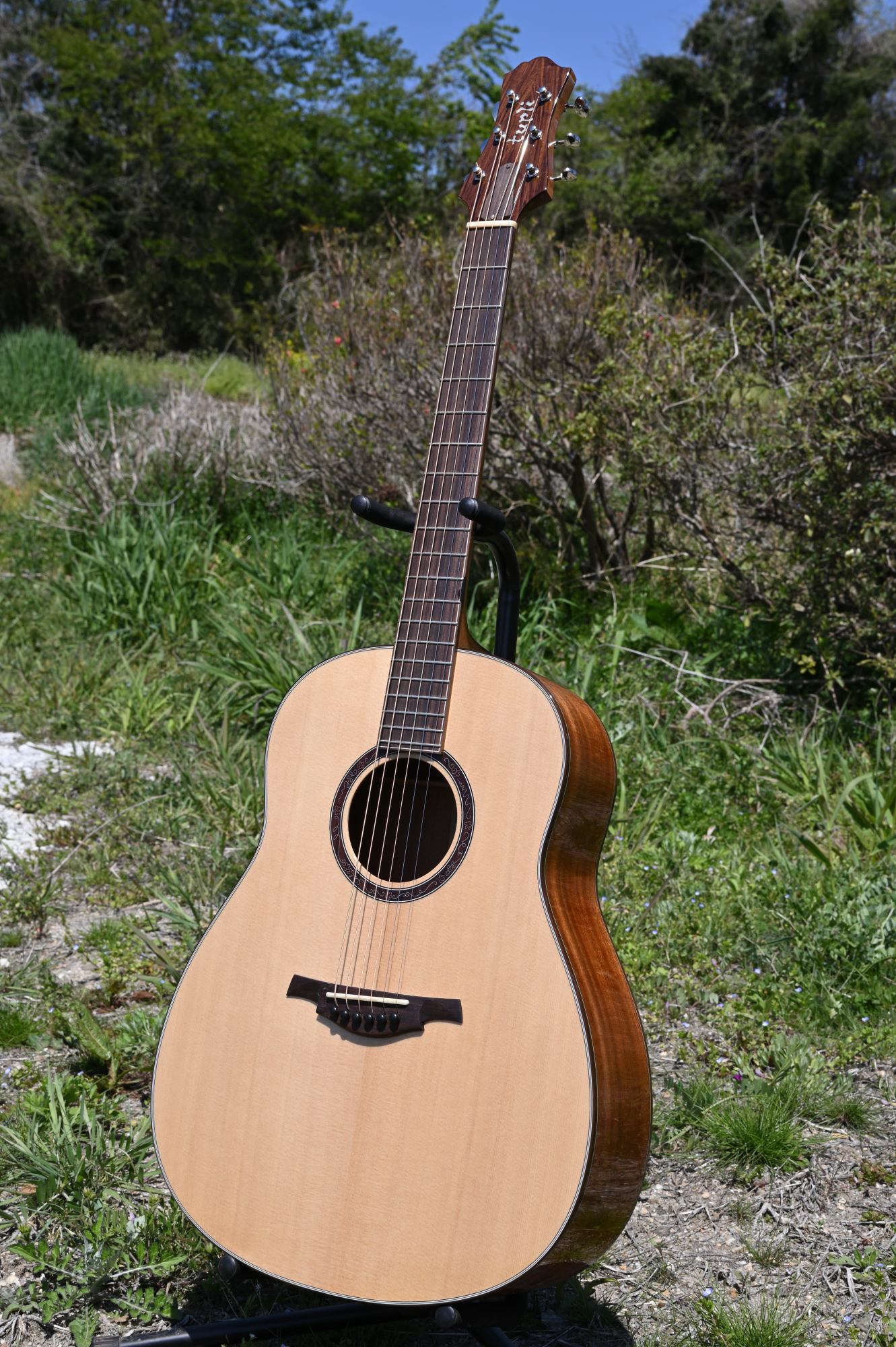 tupli guitars