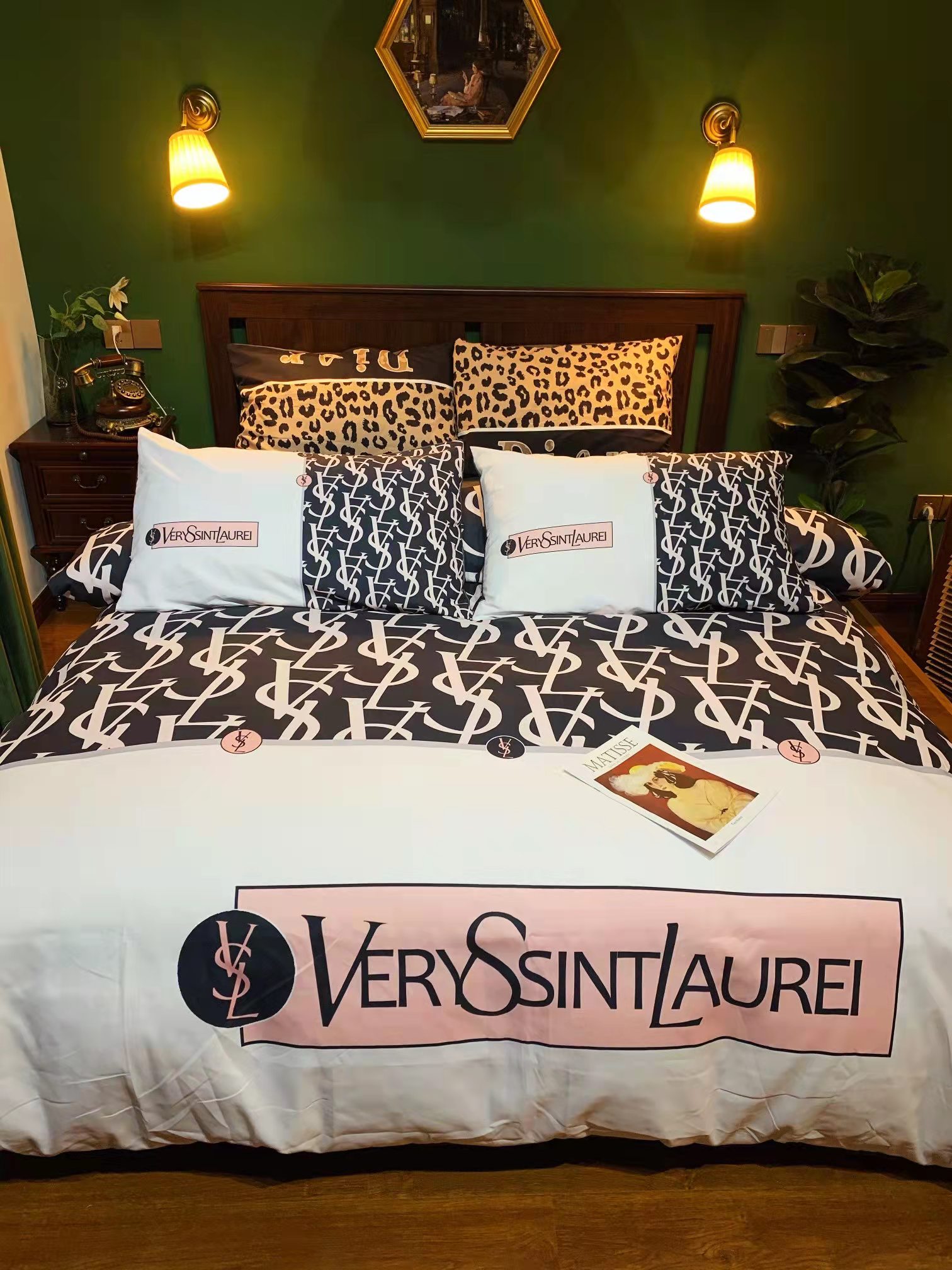 日本国内最高級ブランド販売店のブランド通販専門店 / サンローラン