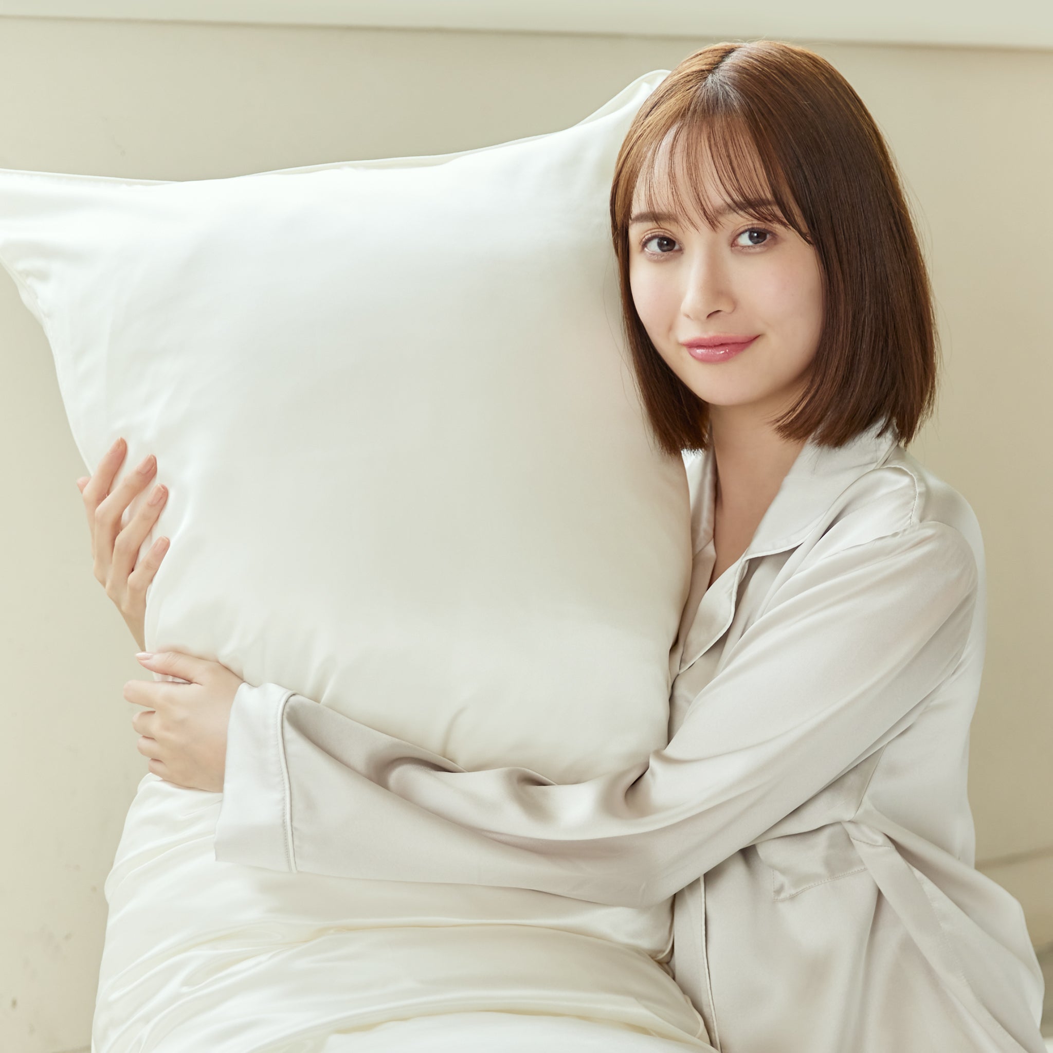 Utukky-シルク枕カバー