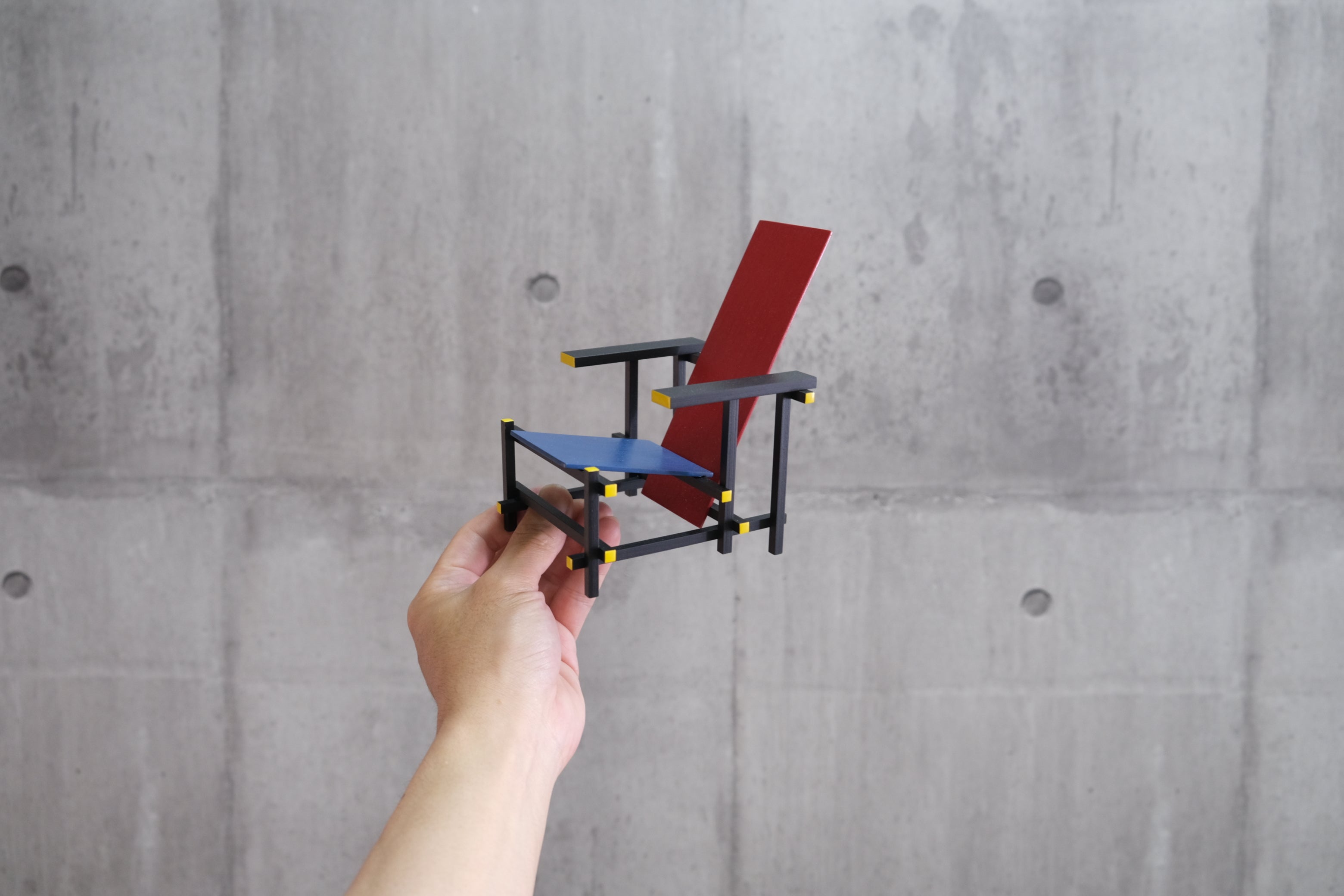 Red and Blue Chair ミニチュア｜Gerrit Rietveld × Vitra Design Museum