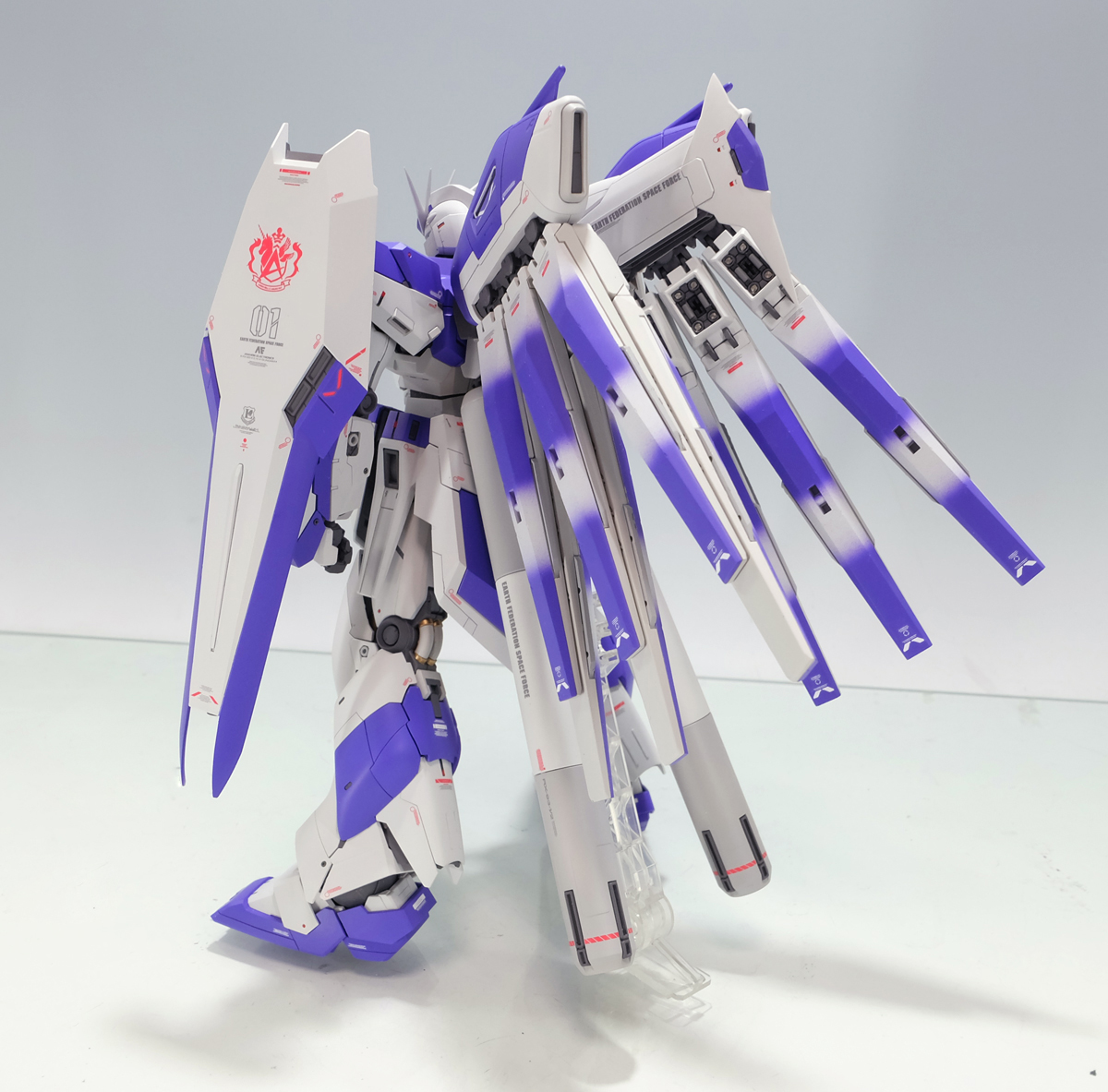 MG 1/100 Hi-νガンダム 