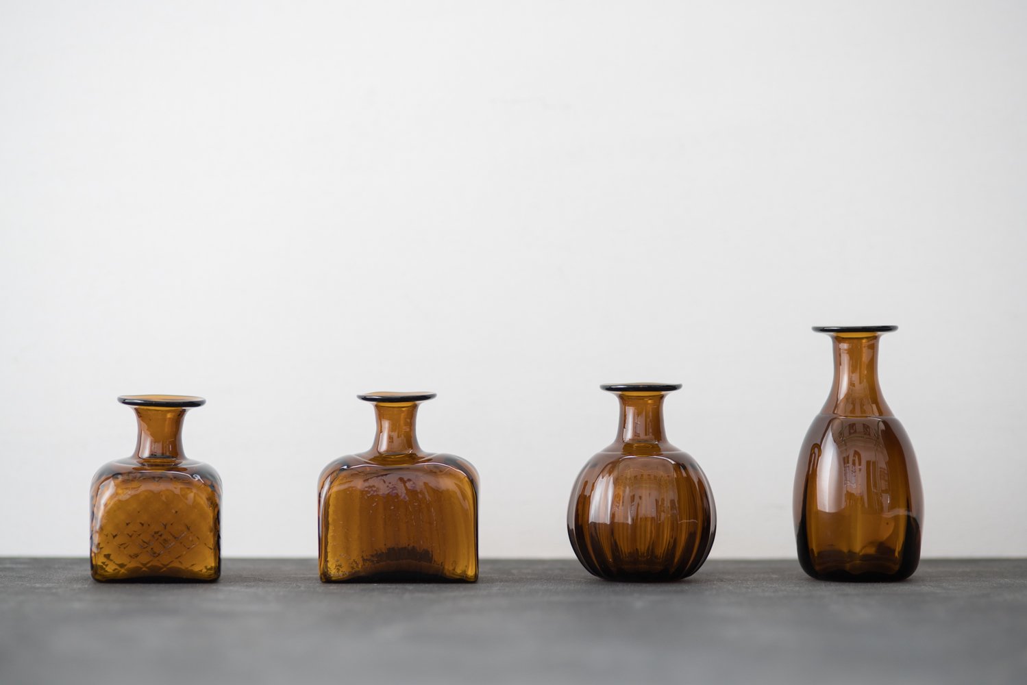 再生ガラス 一輪挿し アンバー｜ガラス工房 橙