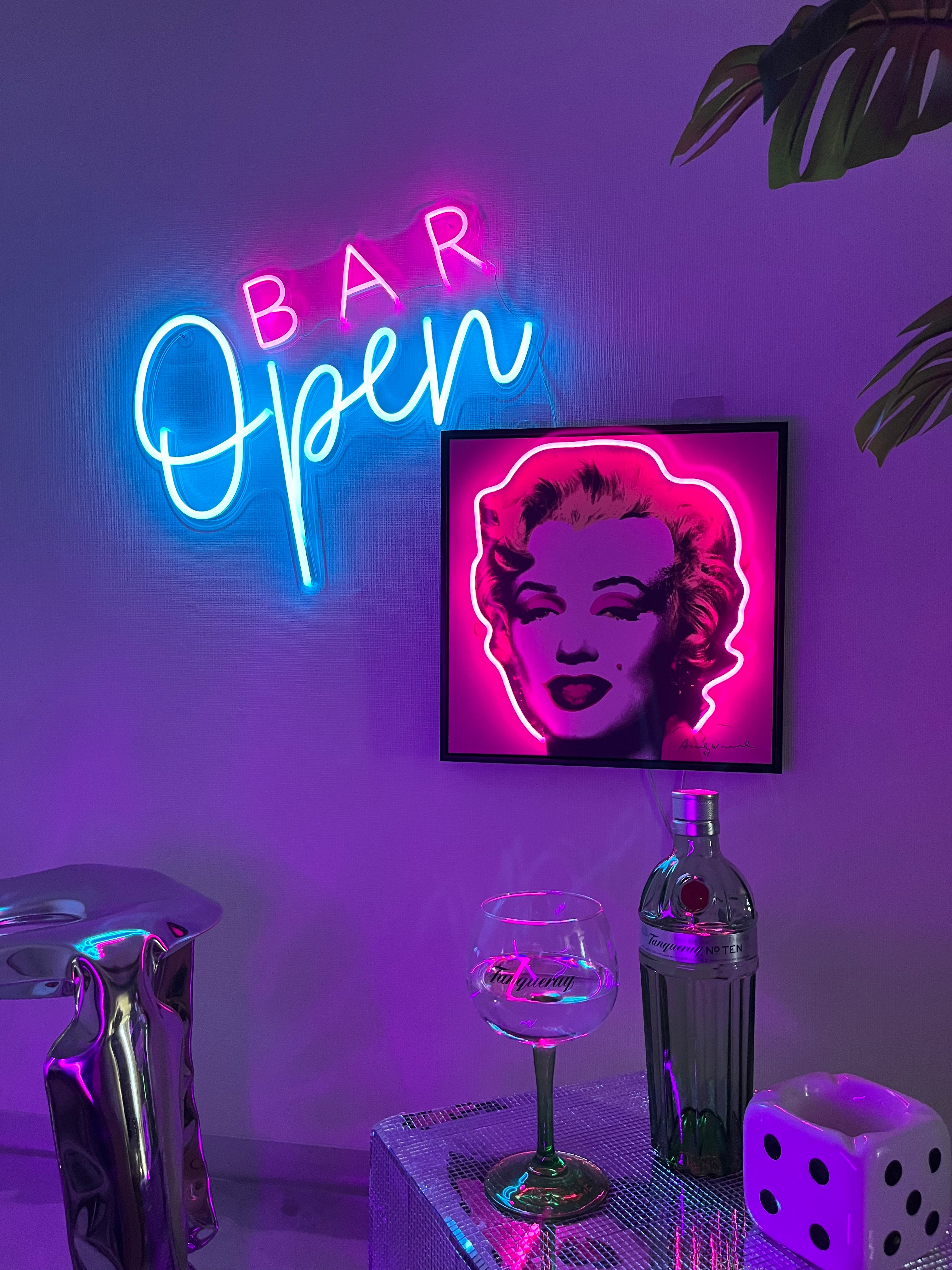 Marilyn Monroe 額縁付きネオンアート – wonderlandmoving