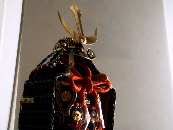 激安五月人形在庫処分】前田利家公奉納鎧1/3サイズ単品が安い 五月人形