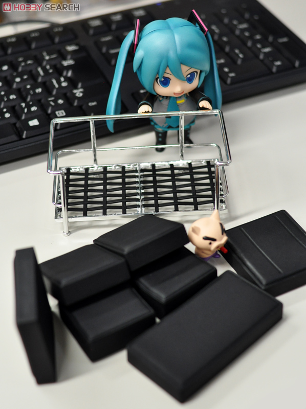 ホビーサーチブログ - 人気のデザイナーズチェアが精巧なミニチュアに