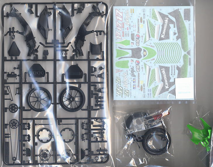 カワサキ ニンジャ ZX-RR (プラモデル) - ホビーサーチ カーモデル