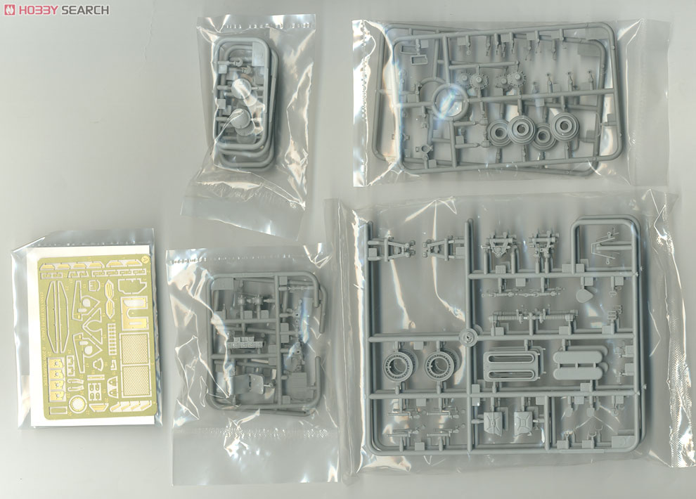 ソビエト軍 BTR-70 初期型 装甲兵員輸送車 (プラモデル) - ホビー