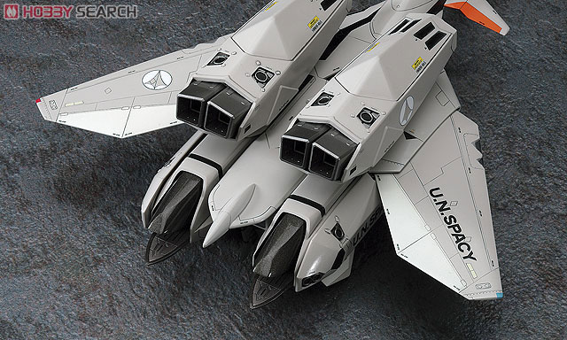 VF-11B スーパーサンダーボルト `マクロスプラス` (プラモデル